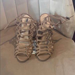 Tan caged heel NWT